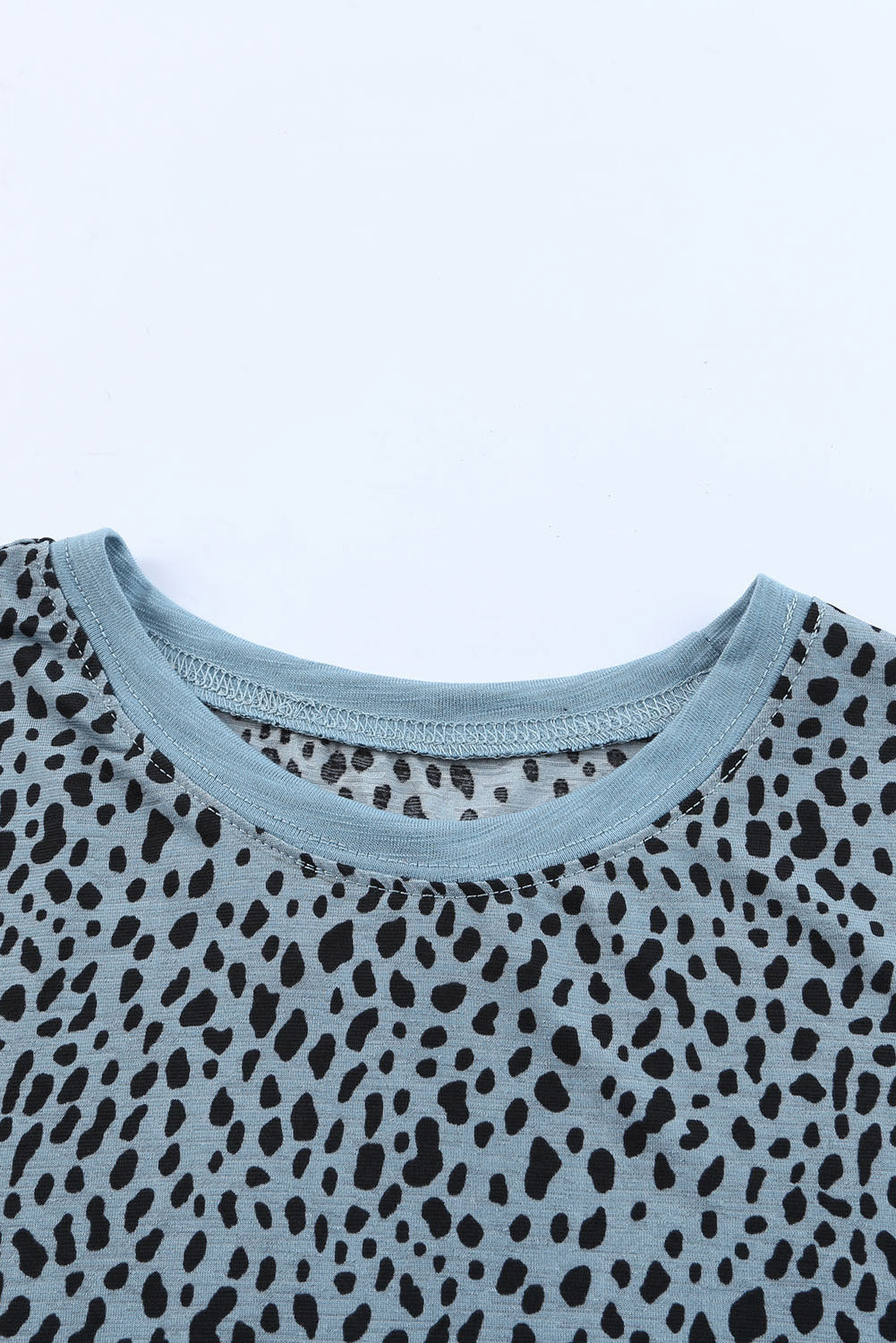 T Shirt . Gray Cheetah Print O-neck Short Sleeve T Shirt