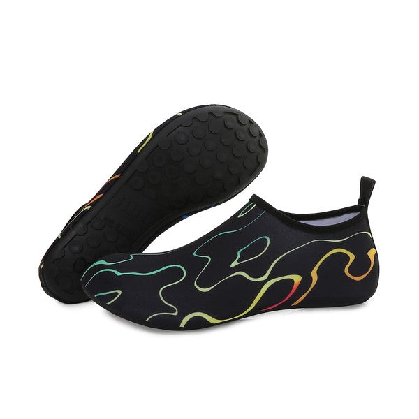 Aqua Shoes . Unisex Fashionable Color Wavy Line Aqua Shoes