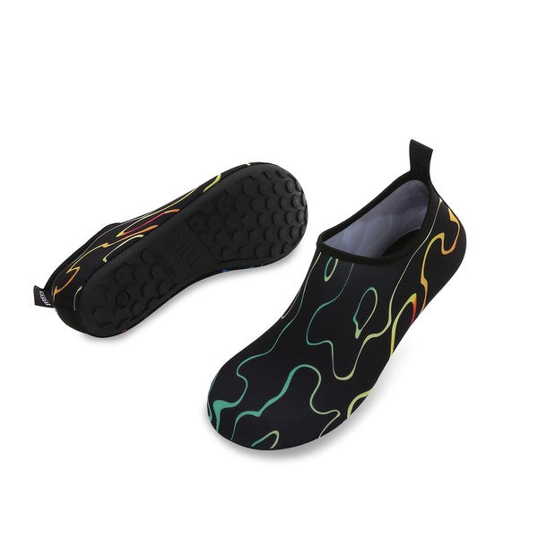 Aqua Shoes . Unisex Fashionable Color Wavy Line Aqua Shoes