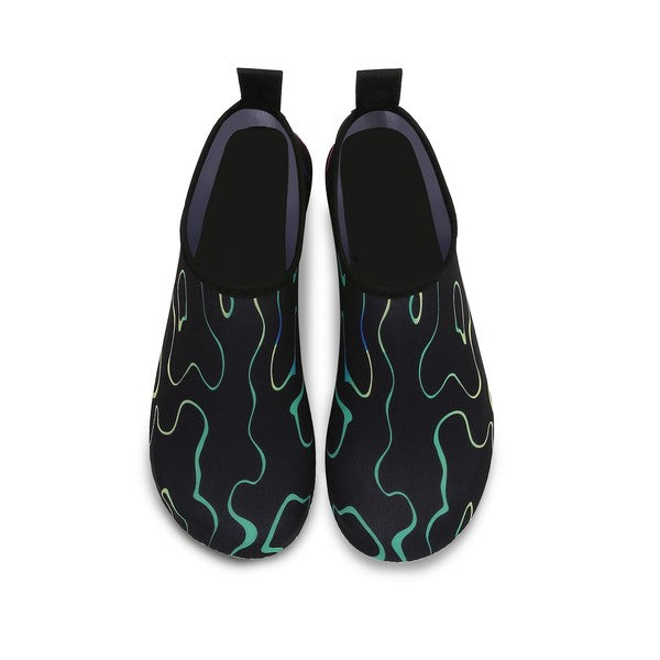 Aqua Shoes . Unisex Fashionable Color Wavy Line Aqua Shoes