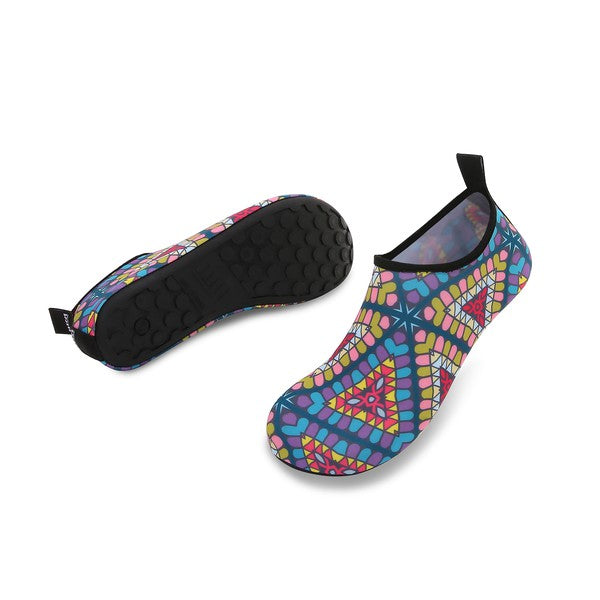 Aqua Shoes . Unisex Fashionable Bohemian Print Aqua Shoes