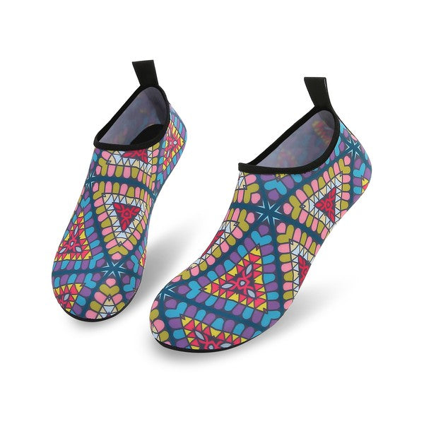 Aqua Shoes . Unisex Fashionable Bohemian Print Aqua Shoes