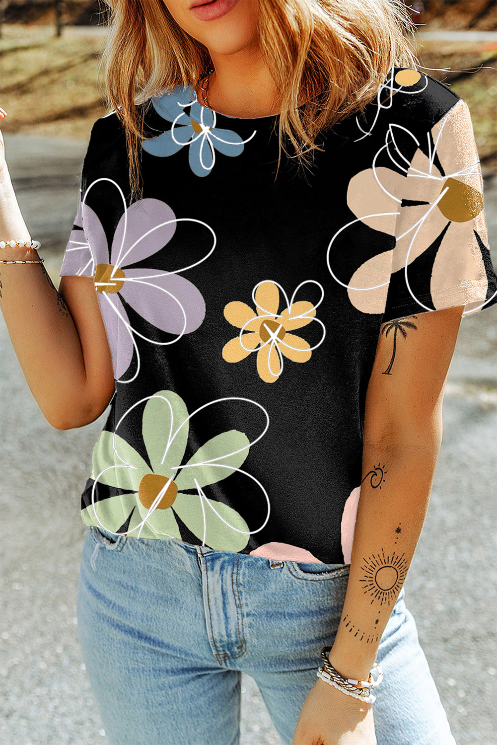 T Shirt  .  Black Summer Flower Print Casual Round Neck T Shirt