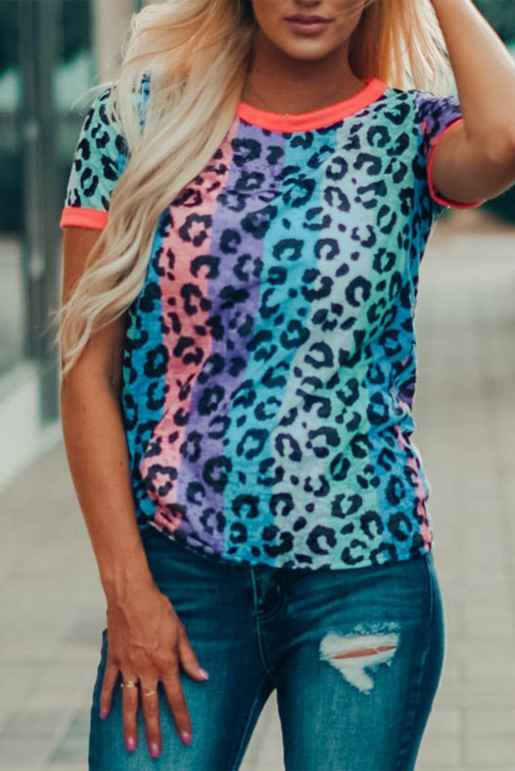 T-shirt  .  Multicolor Base Leopard T-shirt