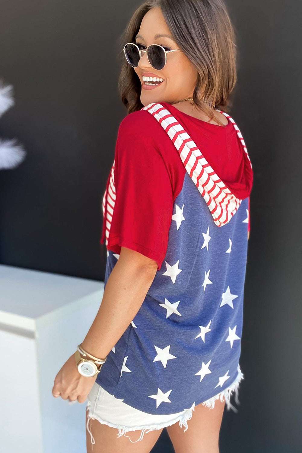 Hooded T Shirt  .  Fiery Red Stars and Stripes Print Drawstring Hooded T Shirt