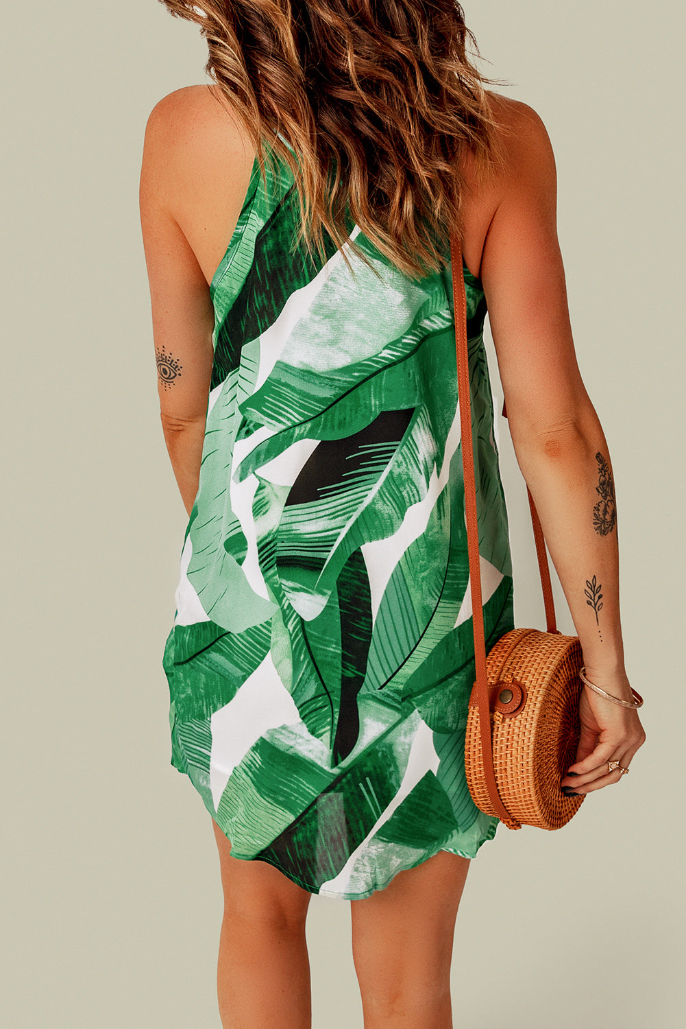 Dress  .  Green Leaf Print Sleeveless Dress