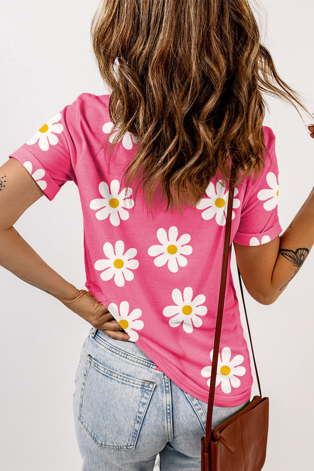 T Shirt  .  Pink Daisy Printed Crewneck T Shirt