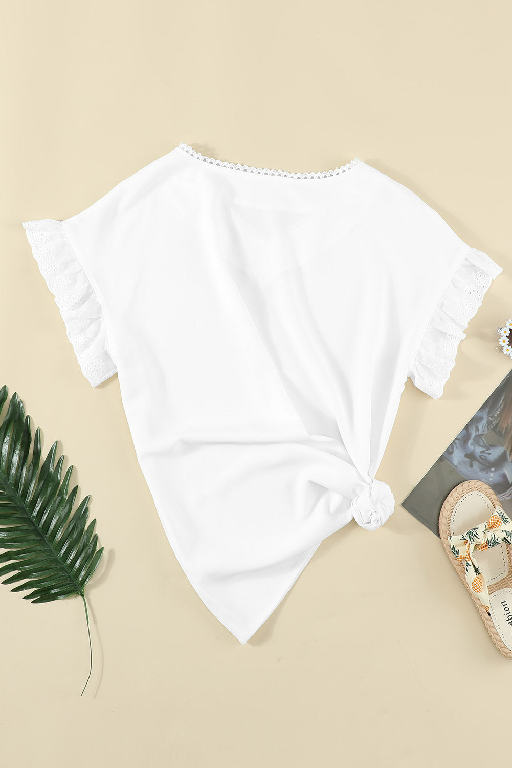 T-shirt  .  White V Neck Ruffle Short Sleeve T-shirt
