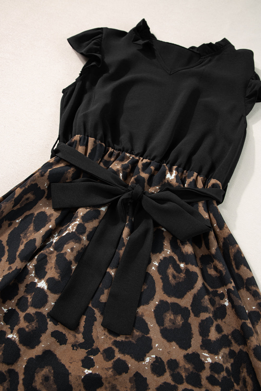 Dress  .  Black Flutter Sleeve Bodice Splicing Leopard Print Dress