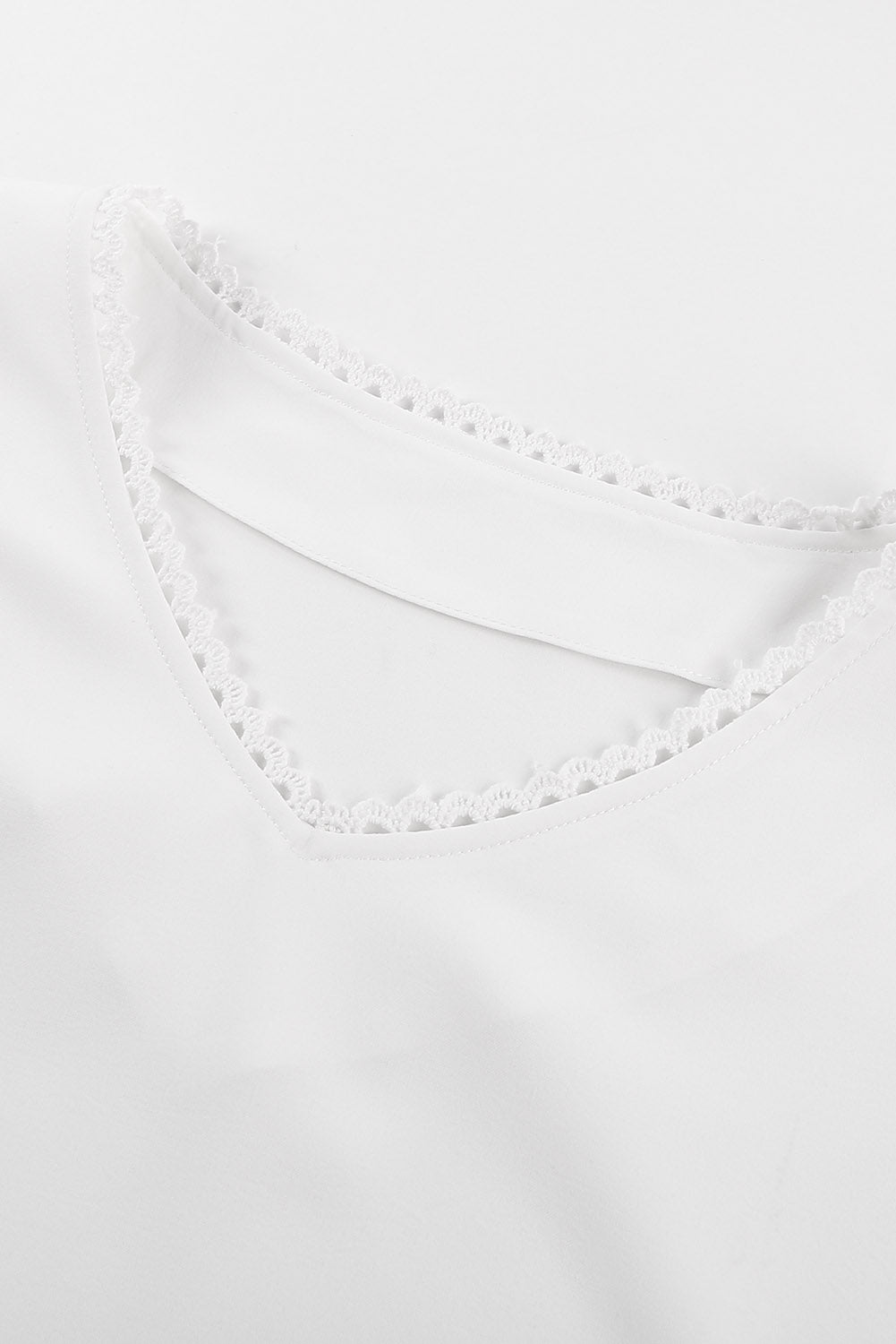 T-shirt  .  White V Neck Ruffle Short Sleeve T-shirt